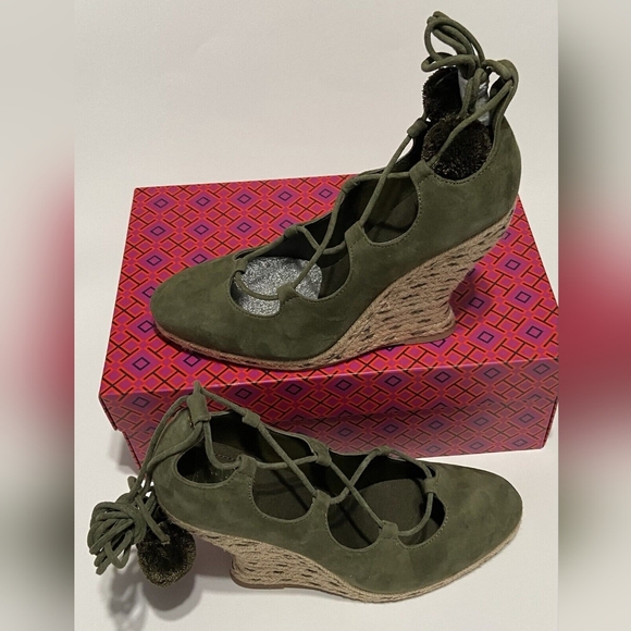 Tory Burch - Picture 1 of 10